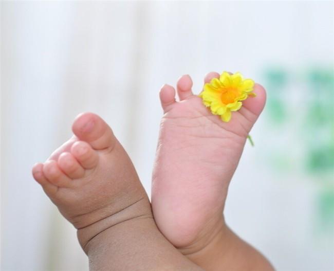 8 Simple Ways To Support New Mums